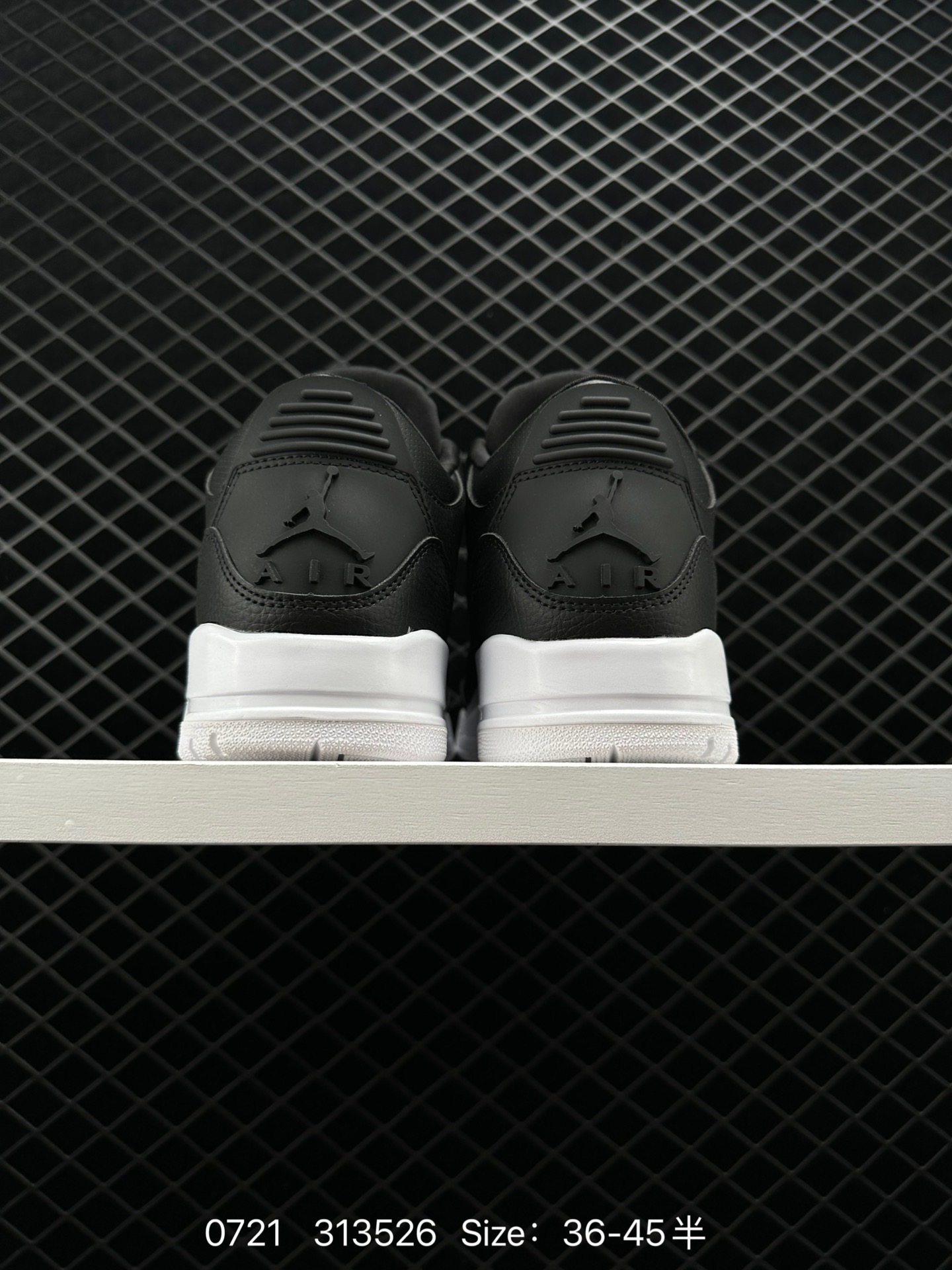 Air Jordan 3 TinkerBlack Cement